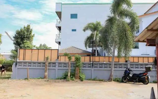 R2 Bed and Pool Kanchanaburi