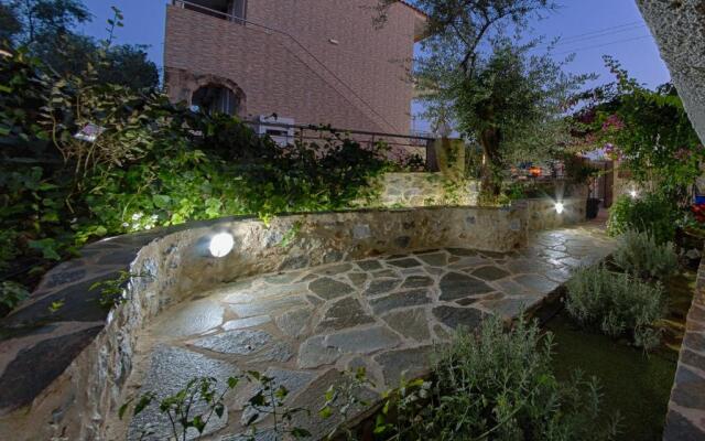 Irida Holiday Apartments