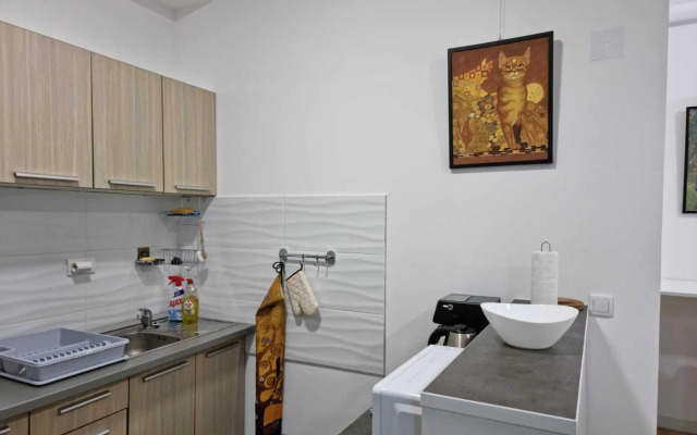 Klimt Business Grade All New Comfortable Apartment