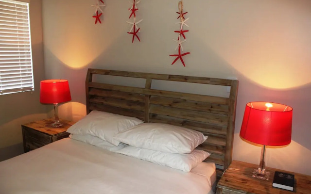 6 Sea Diamond Self catering