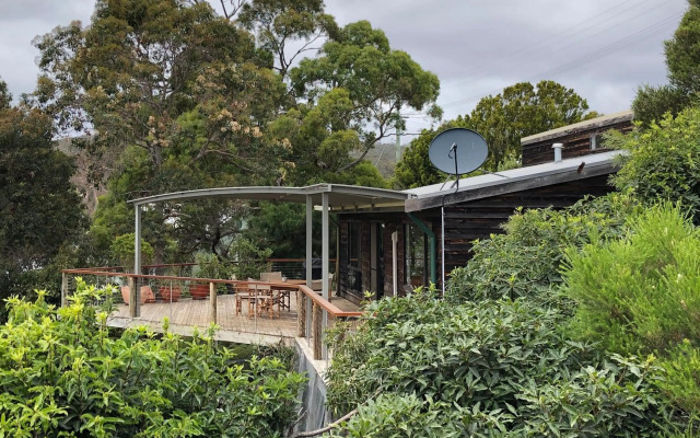 HIDDEN HAVEN Binalong Bay