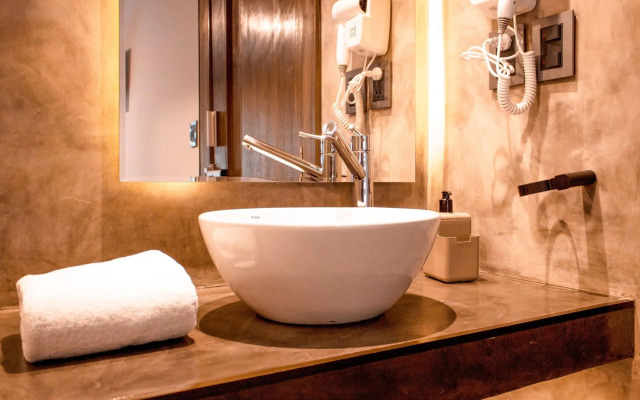Madero Hotel & Suites