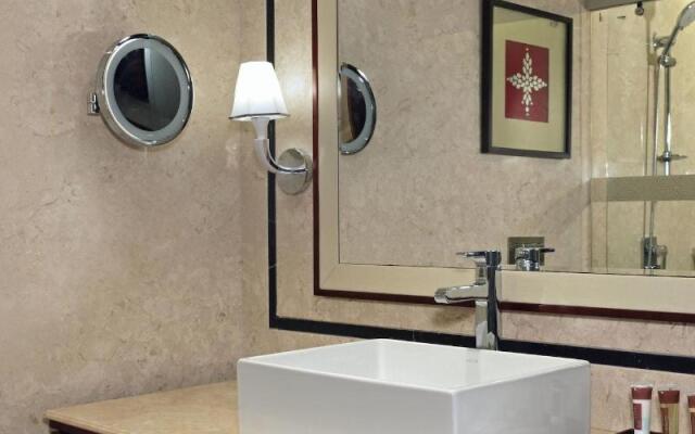 Sheraton Grand Pune Bund Garden Hotel