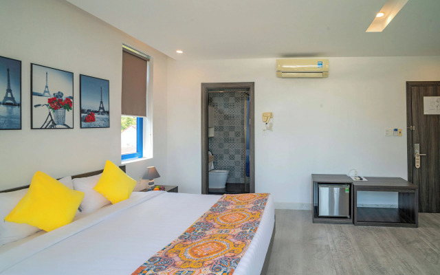 Chez Mimosa Hoi An Blue Villa