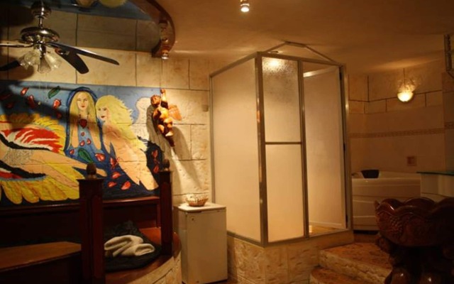 Kokomos Beach Resort