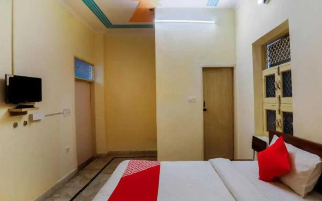 Oyo 806255 Hotel Grand King