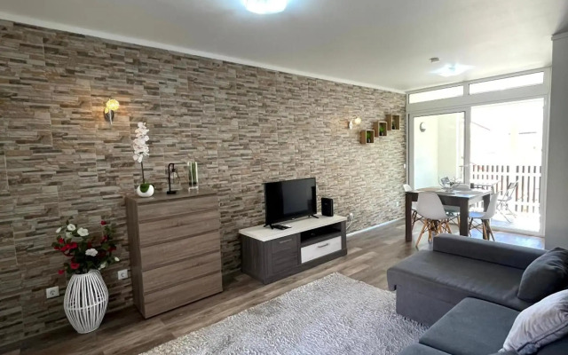 Marina Plaza - Apartments