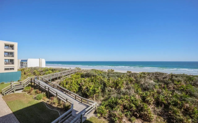 Windjammer Apartment 206