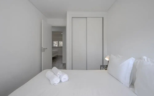 Olivais Modern by Homing