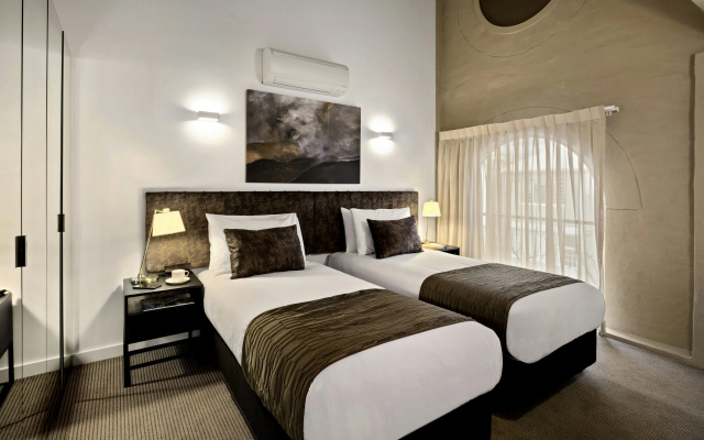 Quest Newcastle West – Guest Rooms – Newcastle