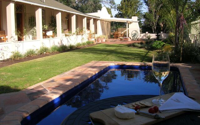 The Old Trading Post - Guest House