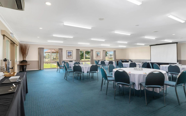 Quality Inn Carriage House