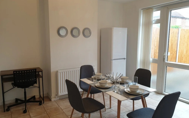 Remarkable 3-bed House in Ipswich
