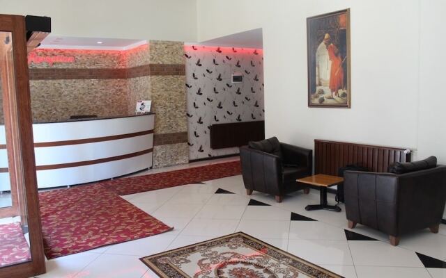 Sahi̇n Hotel