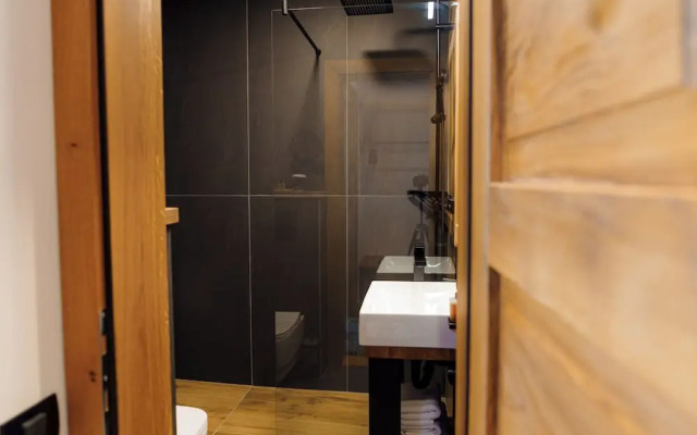 HOW Boutique and Hotel