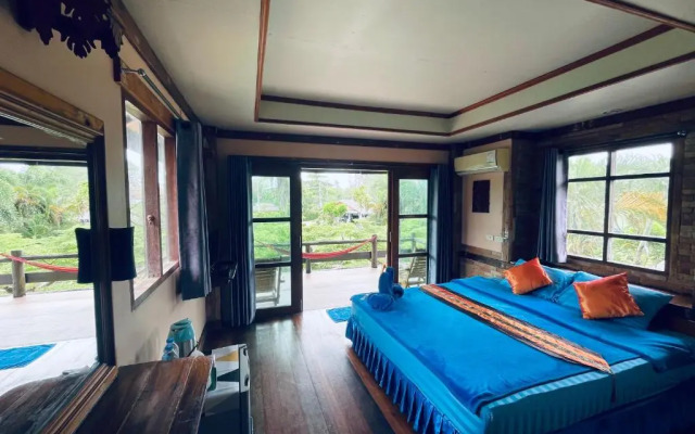Markhouse Bungalow Ko Kut