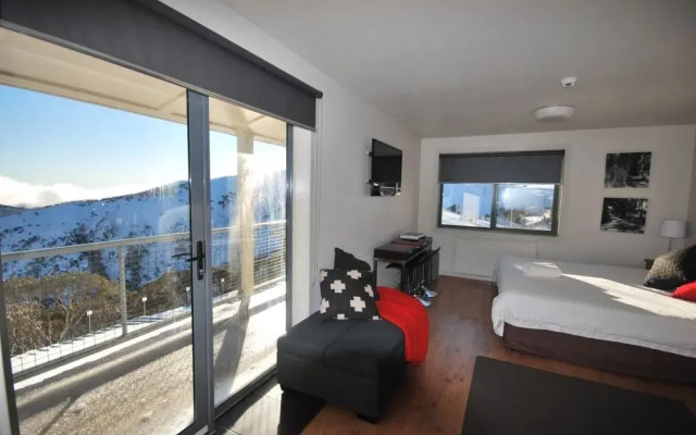 Alpine Heights Studio x6