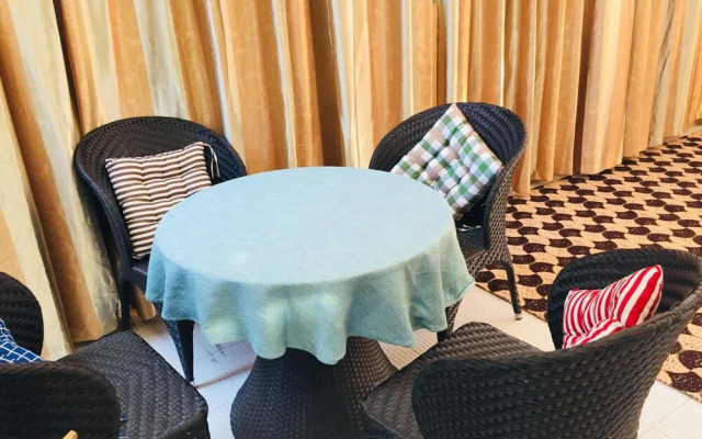 C & Y Hotel