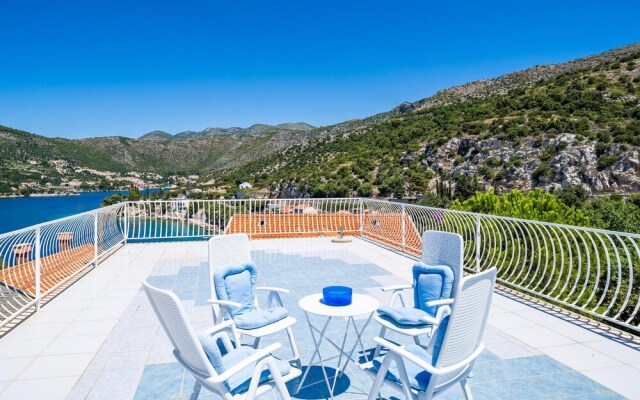 Beautiful Home in Stikovica With Wifi and 2 Bedrooms