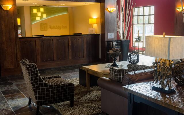 Holiday Inn Pewaukee - Milwaukee West by IHG