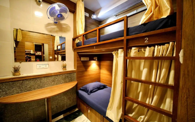MAPLE SOCIAL HUBZ - Hostel