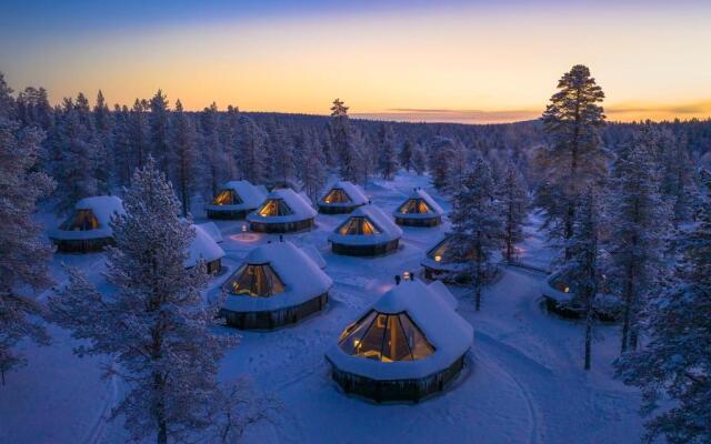 Wilderness Hotel Muotka & Igloos