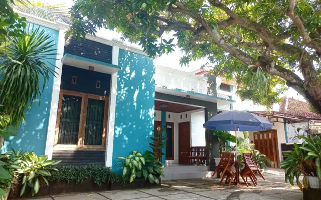 Nusawiru Guest House