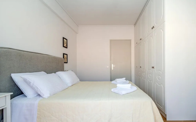 Old Fortress View Roof Top Apartment by Konnect