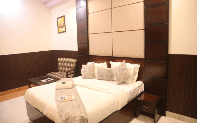 OYO 1180 Hotel Kartikay