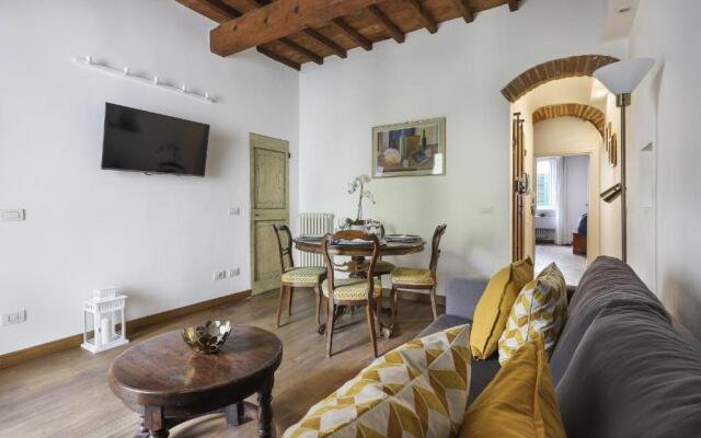 Oltrarno Modern Apartment in Florence