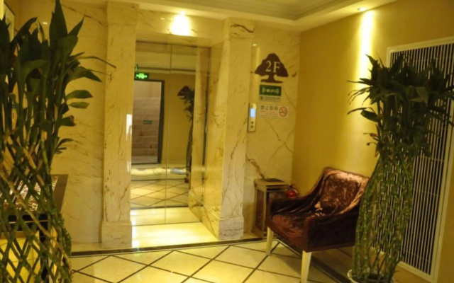 GreenTree Inn LanZhou YanBei Road United University Express Hotel – Lobby – Lanzhou
