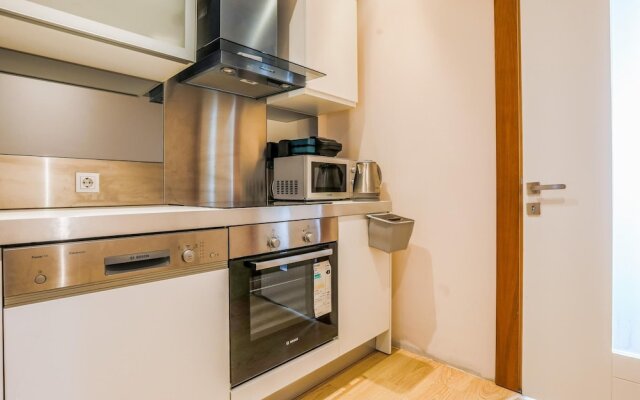 Fully Furnished Flat With Security in Atasehir