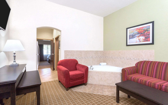 Hawthorn Extended Stay by Wyndham Kingsland