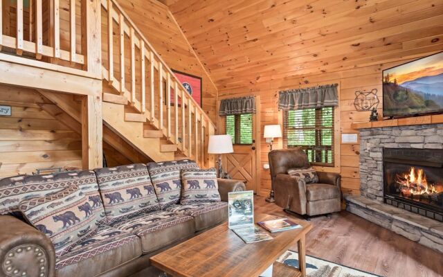 On Smoky Pond - 3 Br Cabin