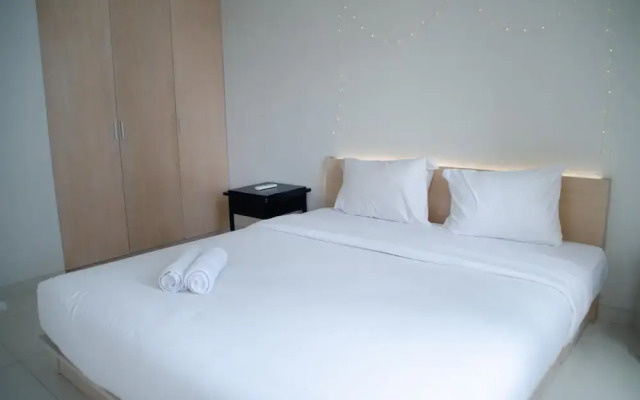 Fancy and Nice 1BR Apartment at Silkwood Residence