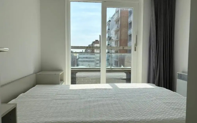 Stylish 3-bedroom Apartment With sea View