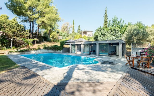 Villa Azzuro by JJ Hospitality