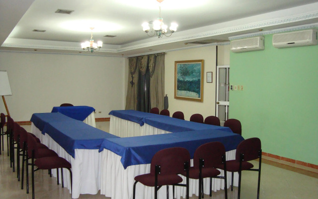 Hotel Plaza Versalles