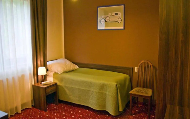 Отель Hotel i Restauracja Kochanów