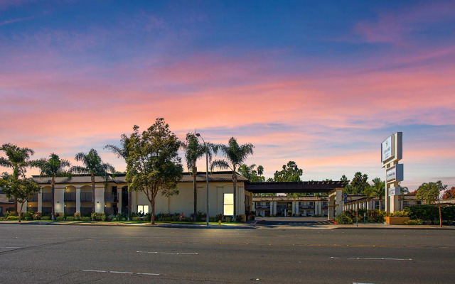 Stanford Inn & Suites Anaheim