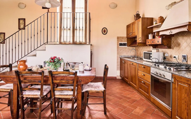 Tranquil Chianti Escape for 4