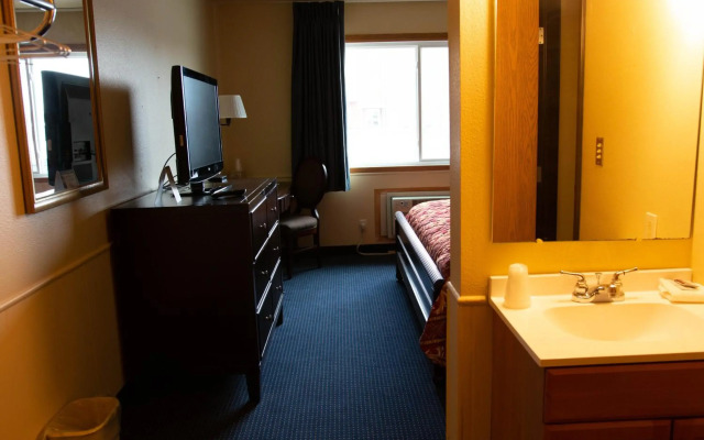 East Grand Inn
