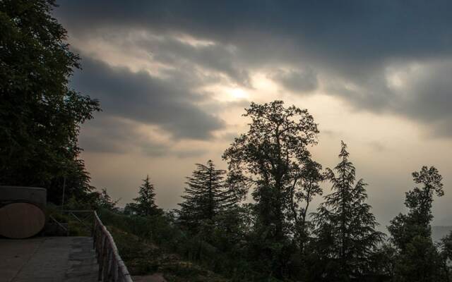 Vue Magique Resorts and Camps