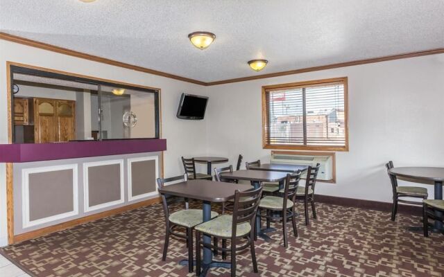 Super 8 Dunbar/Charleston Area