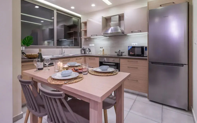 Le Mar Luxury Apartments by Checkin