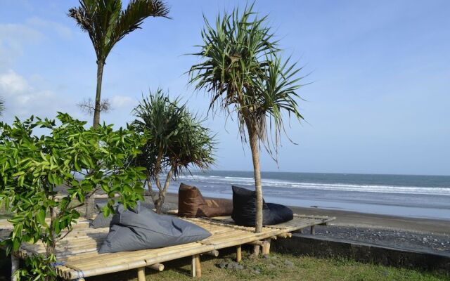 West Break Bali Medewi