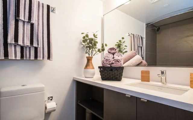 QuickStay - Yorkville Dream (Yonge & Bloor)