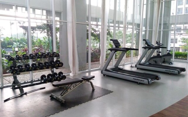 Homey Studio Room At Casa De Parco Apartment By Travelio