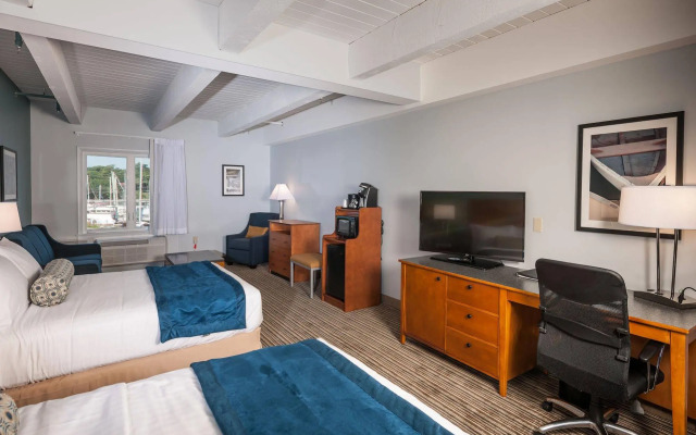 Rockland Harbor Hotel