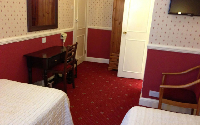 Balmoral House Hotel